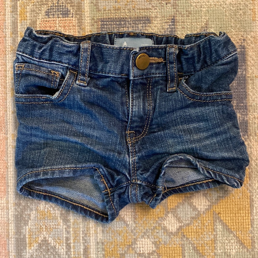 Baby gap 12-18 month been shorts